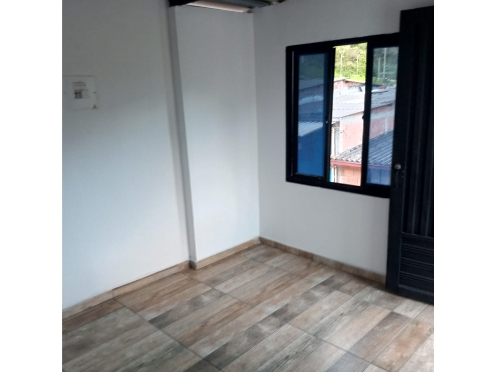 CASA EN VENTA SECTOR SAN SEBASTIAN — foto 2