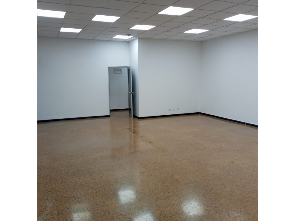 ARRIENDO LOCAL SECTOR CENTRO — foto 5