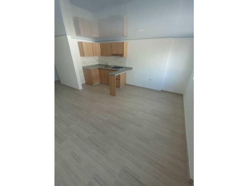 Se arrienda apartamento en la Enea 2 piso — foto 2