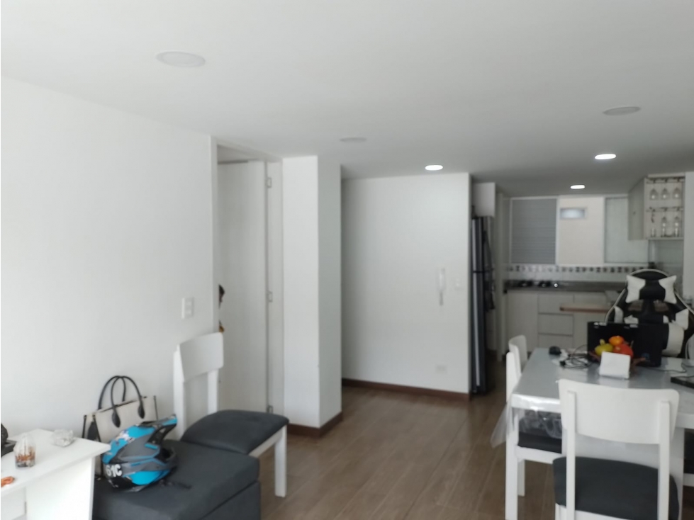 APARTAMENTO EN VENTA SECTOR CHIPRE — foto 6
