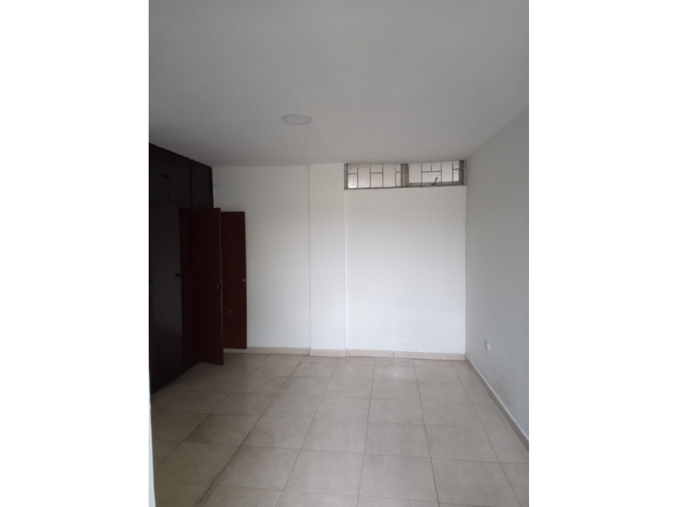 VENTA AMPLIO APARTAMENTO EN CHINCHINA — foto 5