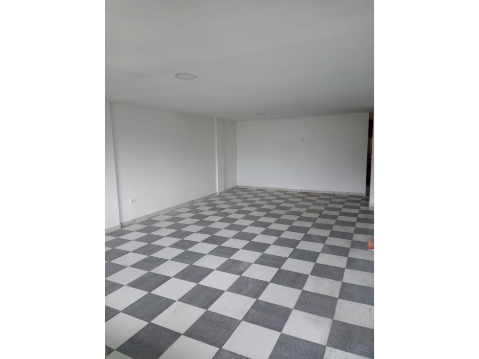 VENTA AMPLIO APARTAMENTO EN CHINCHINA — foto 2