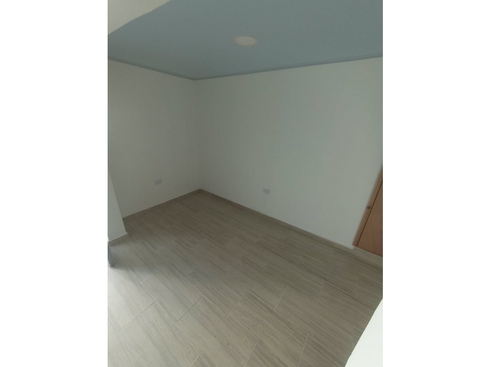 Se arrienda apartamento en la Enea 1 piso — foto 4