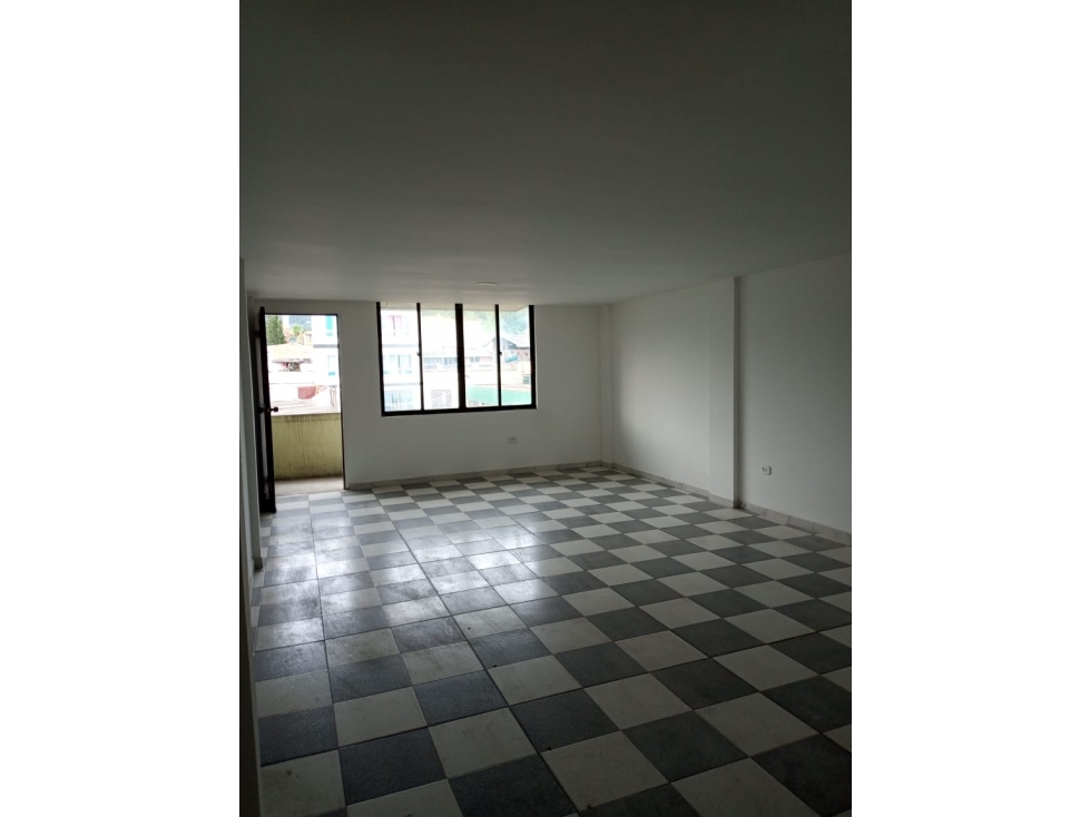 VENTA AMPLIO APARTAMENTO EN CHINCHINA — foto 6