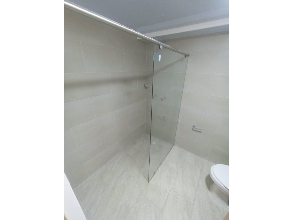 Se arrienda apartamento en la Enea 1 piso — foto 5