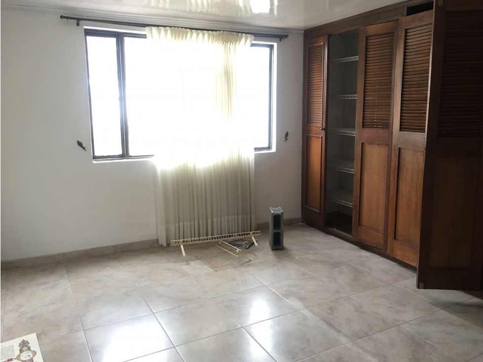 CASA EN VENTA BIEN UBICADA EN LA ALTA LEONORA — foto 5