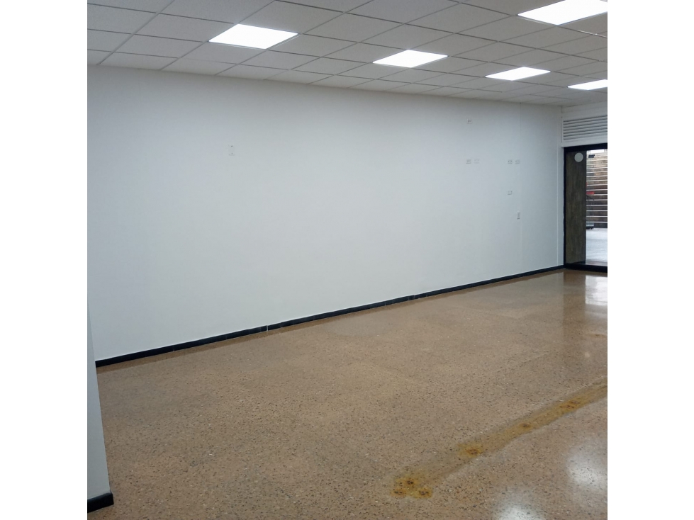 ARRIENDO LOCAL SECTOR CENTRO — foto 6