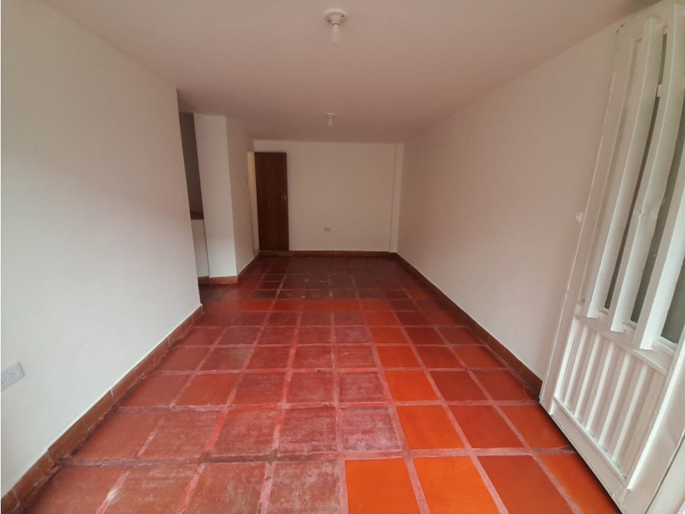 ARRIENDO LOCAL SECTOR ALTA SUIZA - 4