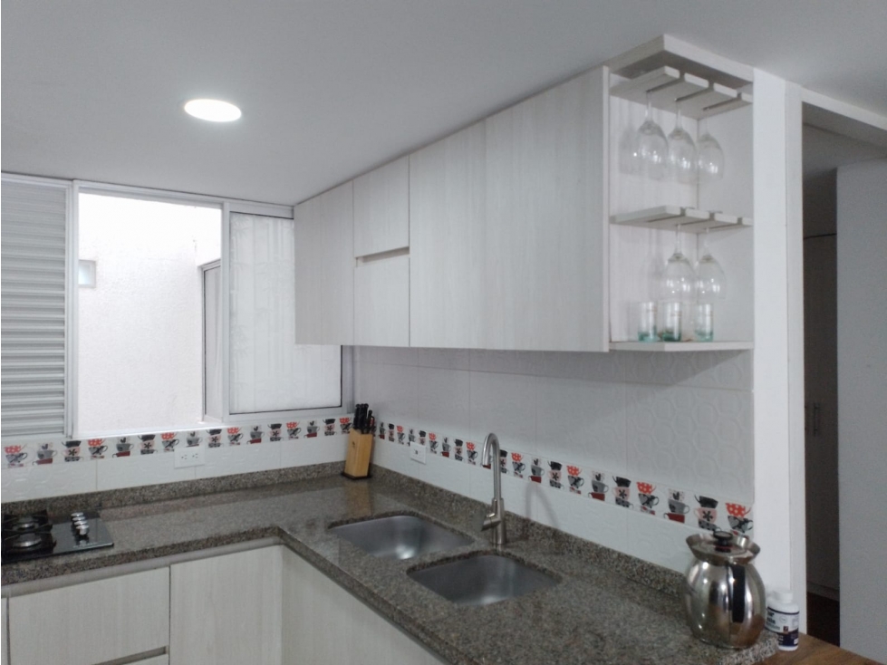 APARTAMENTO EN VENTA SECTOR CHIPRE — foto 2