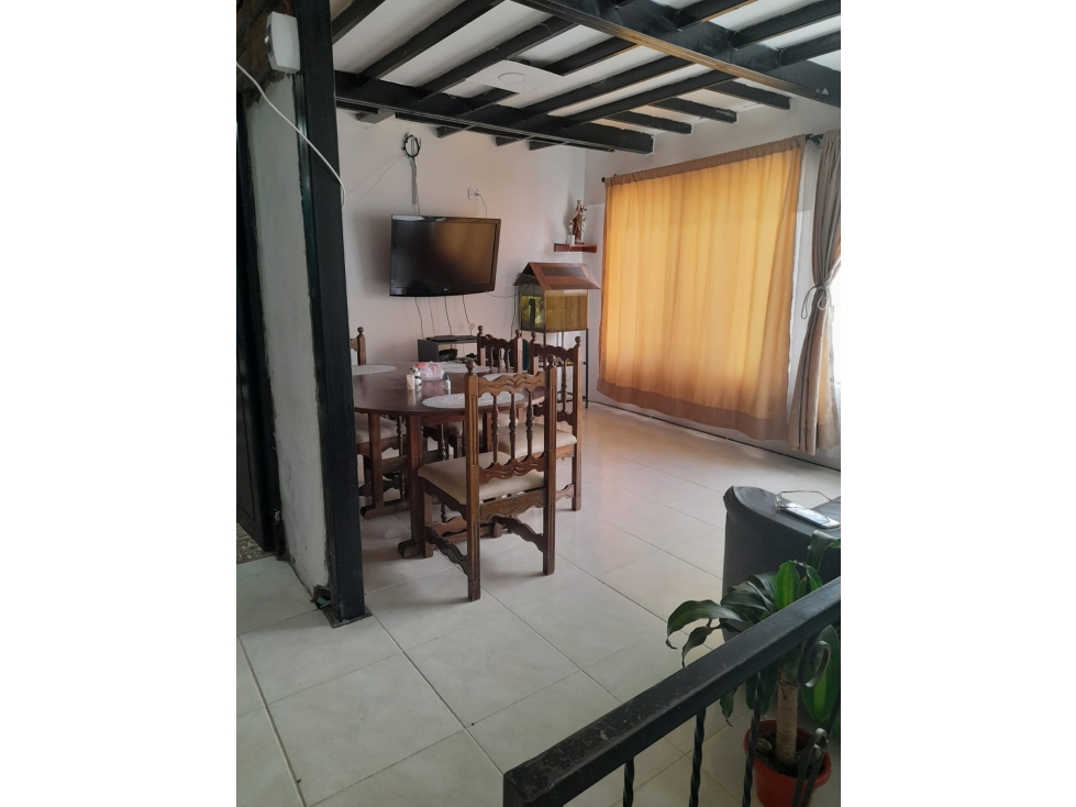 CASA EN VENTA SECTOR ALTOS DEL PORTON — foto 2