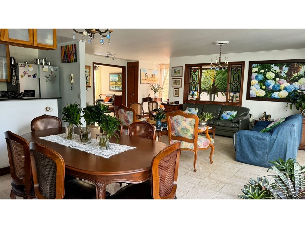 Venta apartamento en Medellin, el poblado Patio Bonito