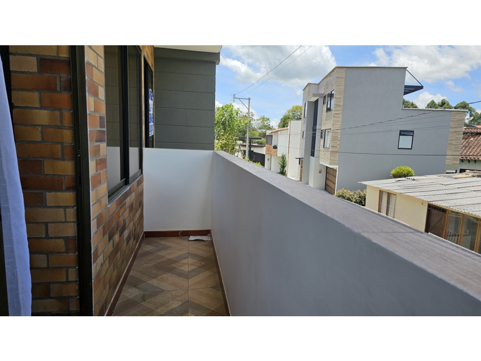 Casa para la venta La Ceja Junto a viva - 1