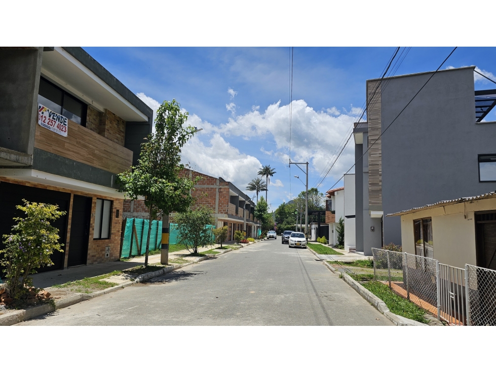 Casa para la venta La Ceja Junto a viva - 2