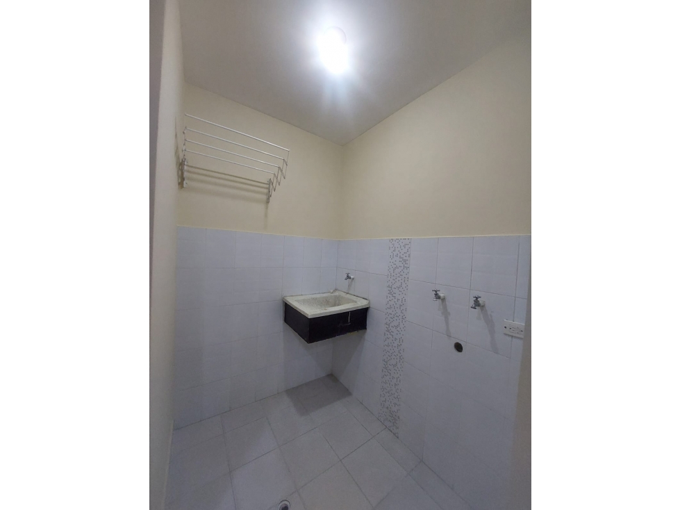 APARTAMENTO EN VENTA - CASTELLANA — foto 4