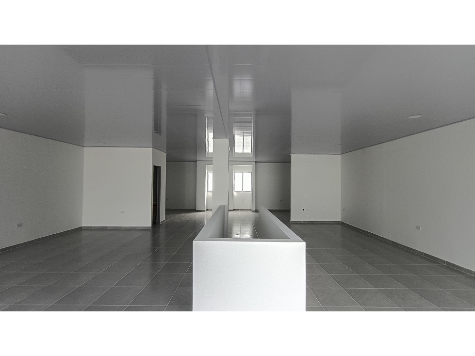 LOCAL COMERCIAL EN ARRIENDO CERCA A LA CIRCUNVALAR - FLORESTA - 2