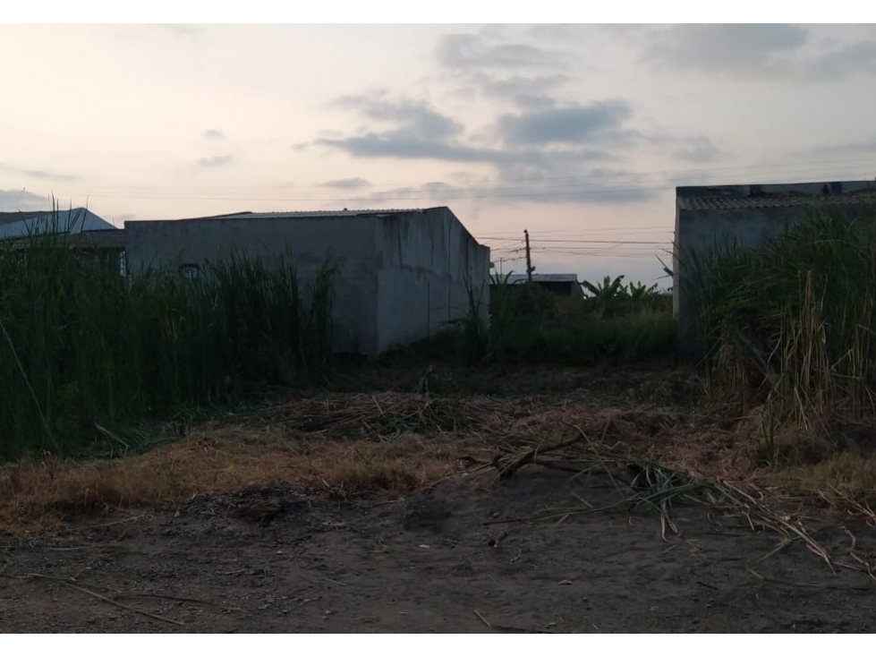 VENDE LOTE EN EL BARRIO VILLA CARIBE EN MONTERIA CORDOBA - 1