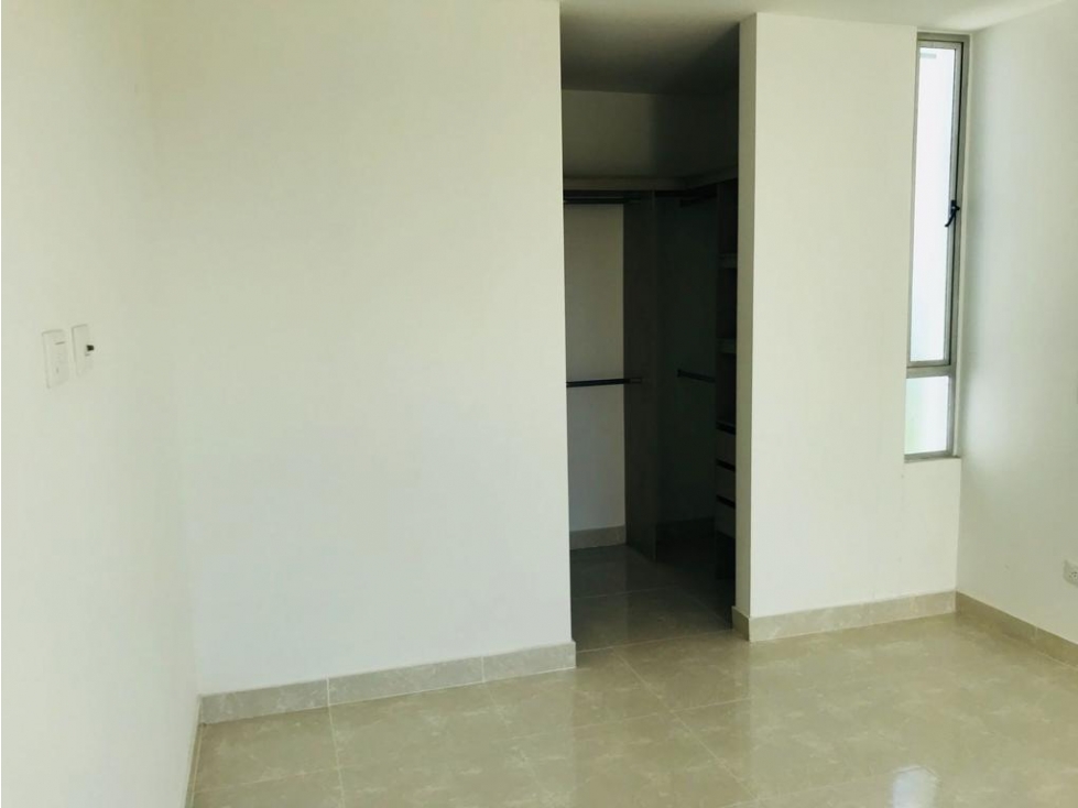 VENDE APARTAMENTO CERCA AL CENTRO COMERCIAL BUENAVISTA — foto 2