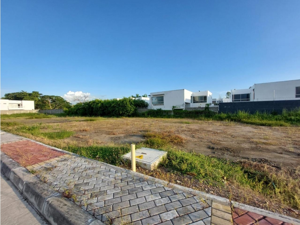 Lotes en Venta en Conjunto Cerrado en Montería