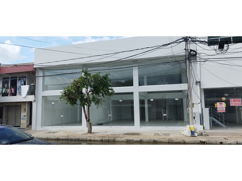 LOCAL COMERCIAL EN ARRIENDO - EN EL CENTRO - 1