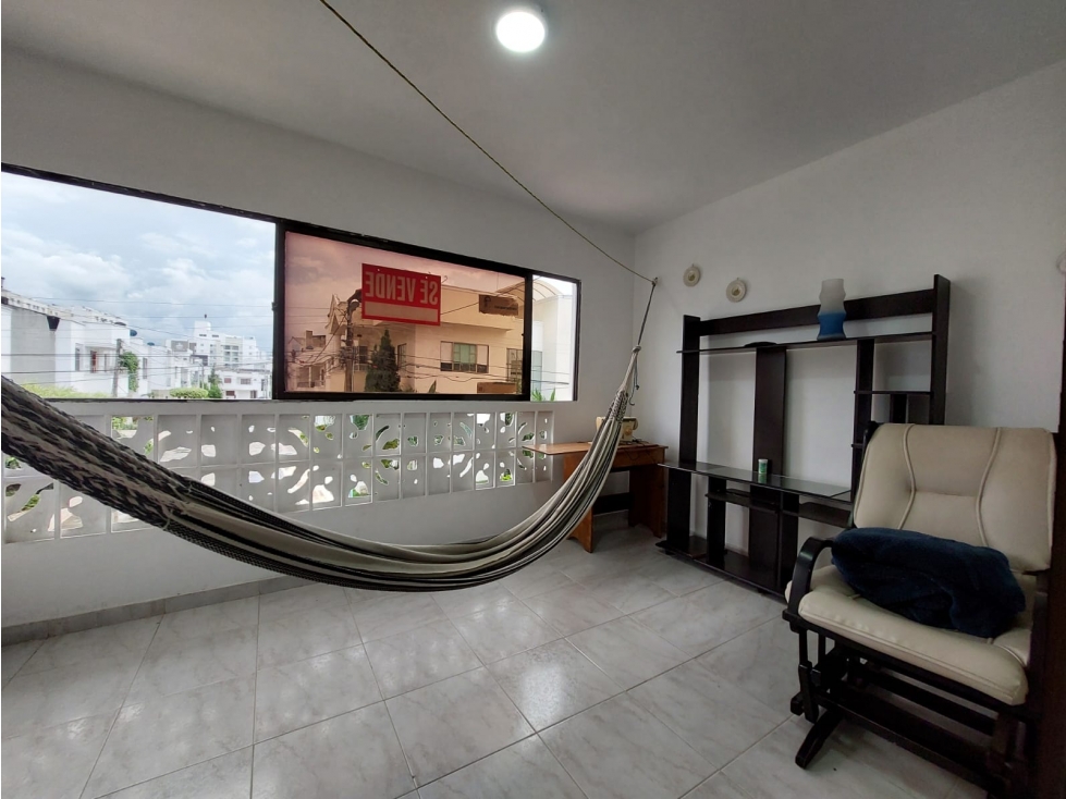 CASA EN VENTA CERCA AL CENTRO COMERCIAL ALAMEDAS DEL SINU - 1