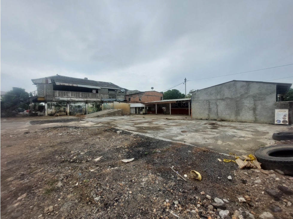LOTE COMERCIAL EN VENTA O ARRIENDO B/ EL DORADO SOBRE LA TRONCAL — foto 2