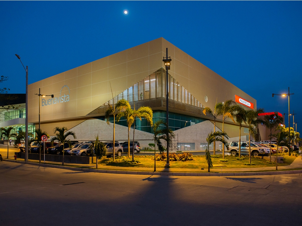 LOCAL COMERCIAL EN ARRIENDO C.C BUENAVISTA