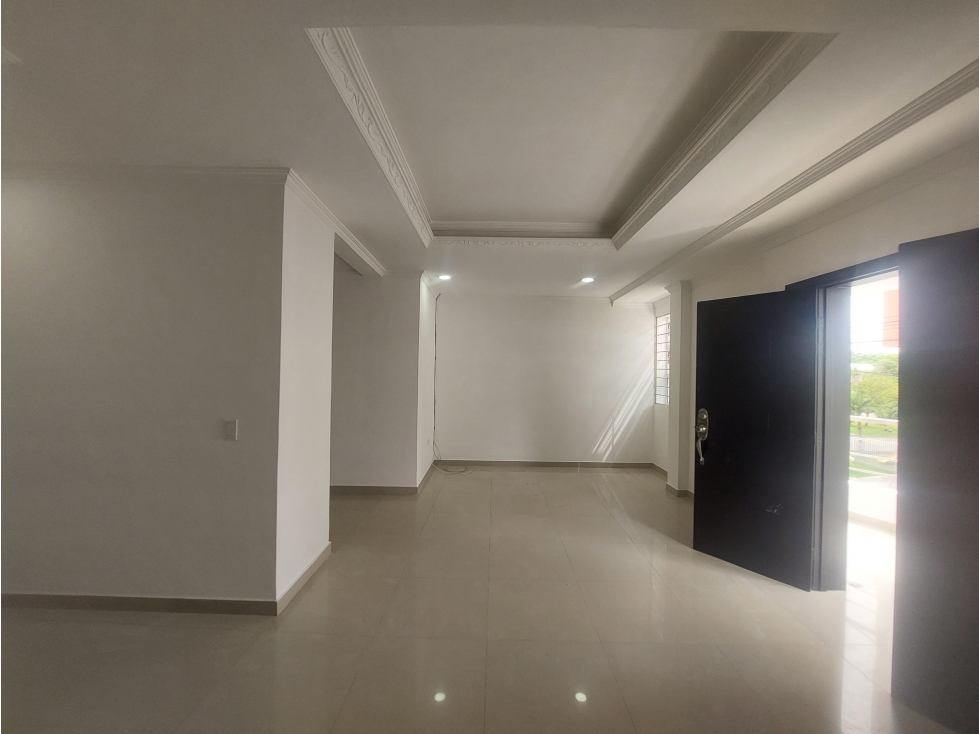APARTAMENTO BIFAMILIAR EN ARRIENDO 2º PISO - CASTELLANA