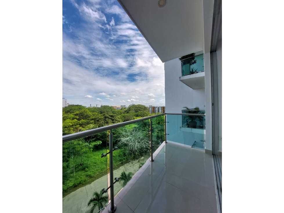 SE VENDE APARTAMENTO EN LA CASTELLANA — foto 2