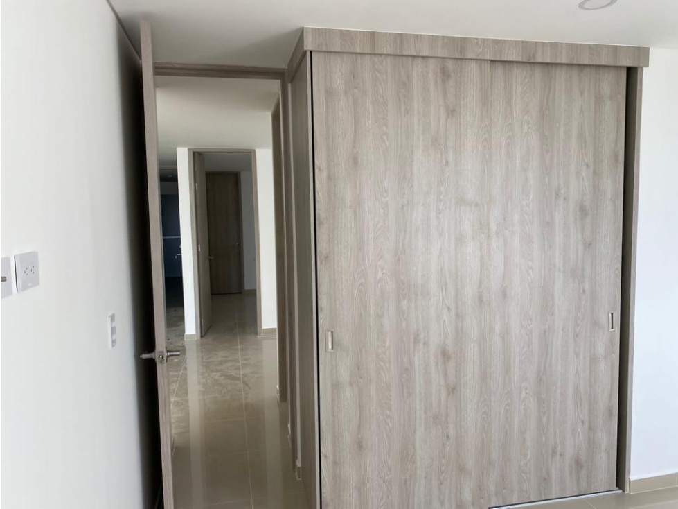 SE VENDE APARTAMENTO EN LA CASTELLANA — foto 6