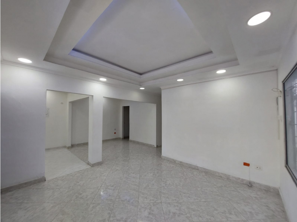 SE ARRIENDA O VENDE CASA PARA USO COMERCIAL EN EL CENTRO — foto 3
