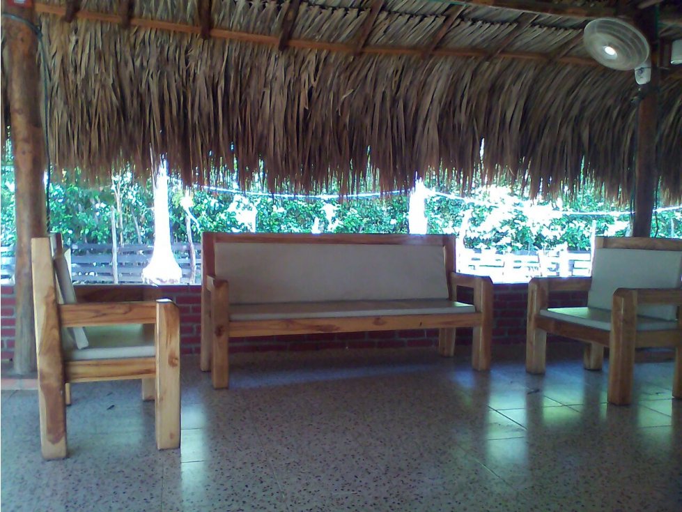 VENDE FINCA A 1 KILOMETRO DEL MAR - 2