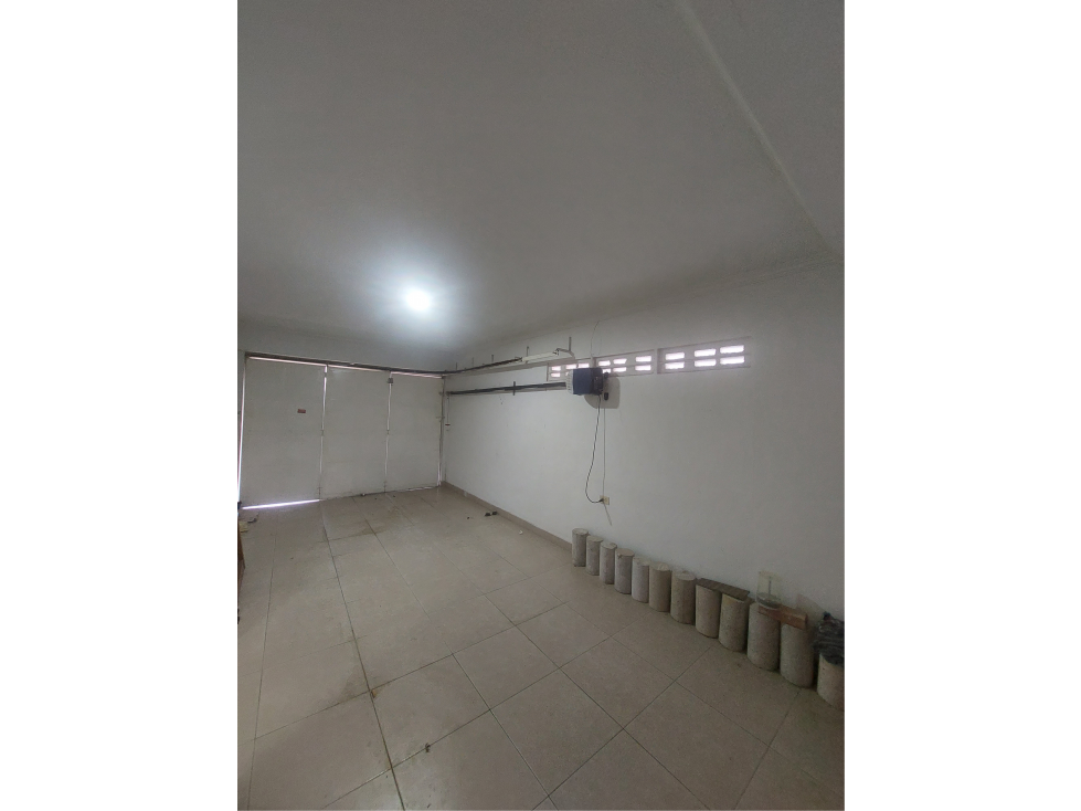 CASA PARA USO COMERCIAL EN ARRIENDO - COSTA DE ORO - 4