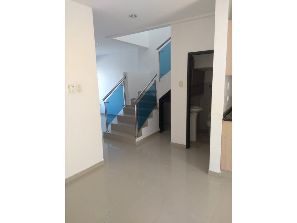 VENDE CASA DE 5 HABITACIONES EN CASTELLANA VALLEJUELOS MONTERIA — foto 2