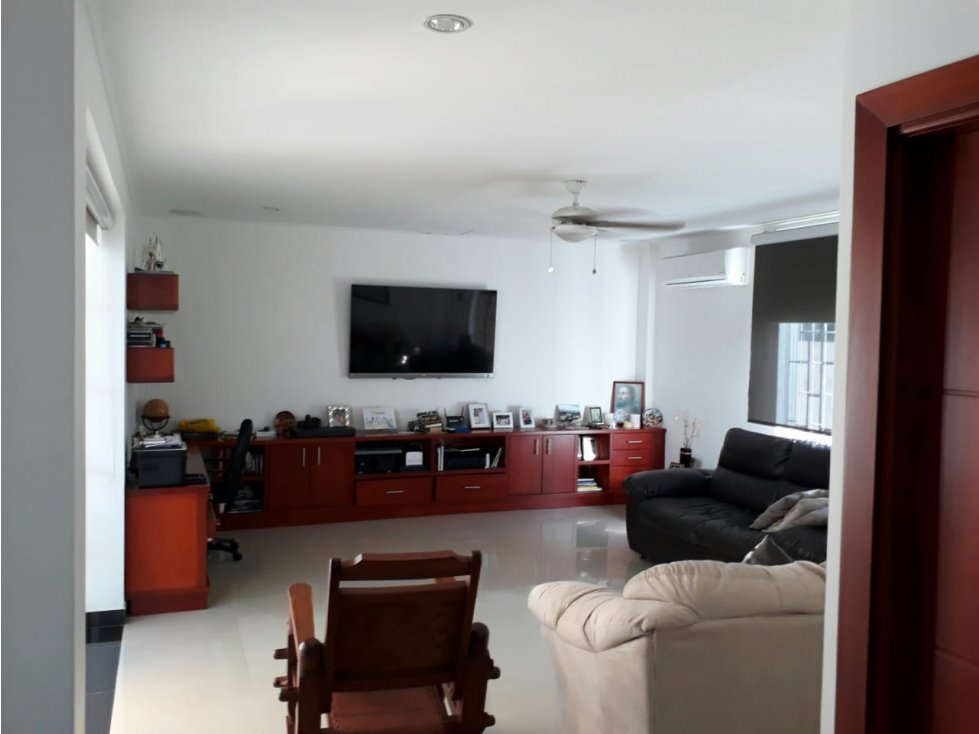 VENDE CASA EN EL RECREO CERCA AL CLUB CAMPESTRE — foto 3