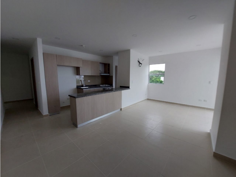 VENDE O ARRIENDA APARTAMENTO EN LA CASTELLANA — foto 3