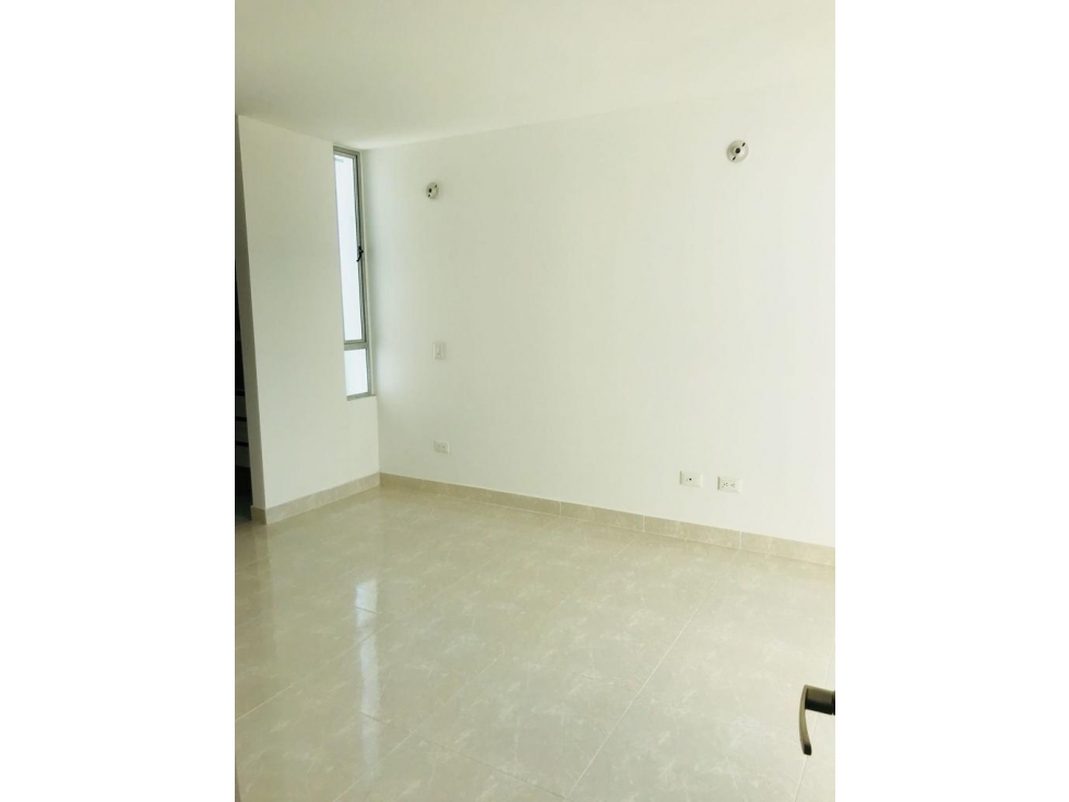 VENDE APARTAMENTO CERCA AL CENTRO COMERCIAL BUENAVISTA — foto 3