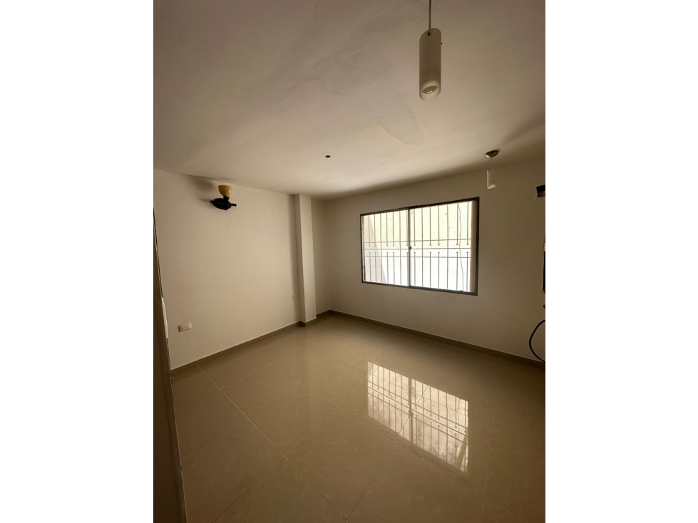 CASA EN VENTA EN EL BARRIO LA CASTELLANA EN MONTERIA — foto 2
