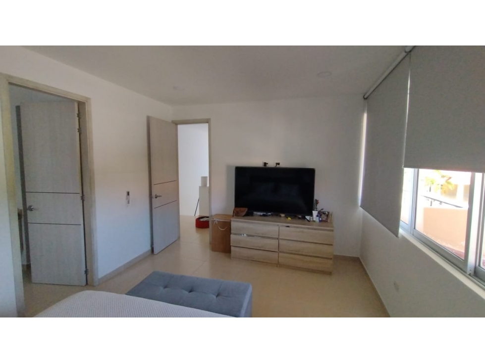 CASA CAMPESTRE EN VENTA EN CONJUNTO CERRADO CERCA A LA UPB - 2