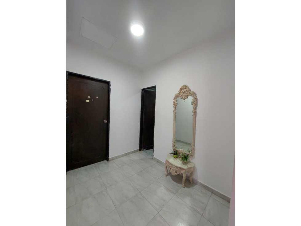 CASA EN VENTA CERCA AL CENTRO COMERCIAL ALAMEDAS DEL SINU - 2