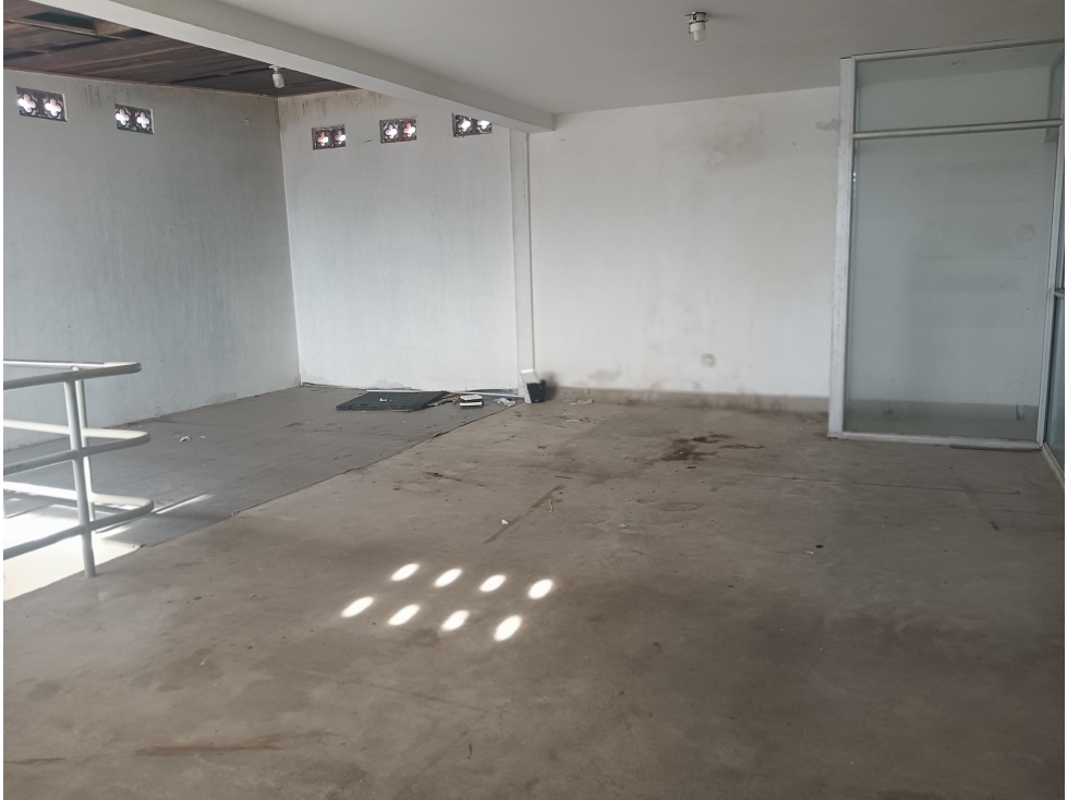 OFICINA EN ARRIENDO B. OBRERO CERCA AL MERCADO DEL SUR - 2