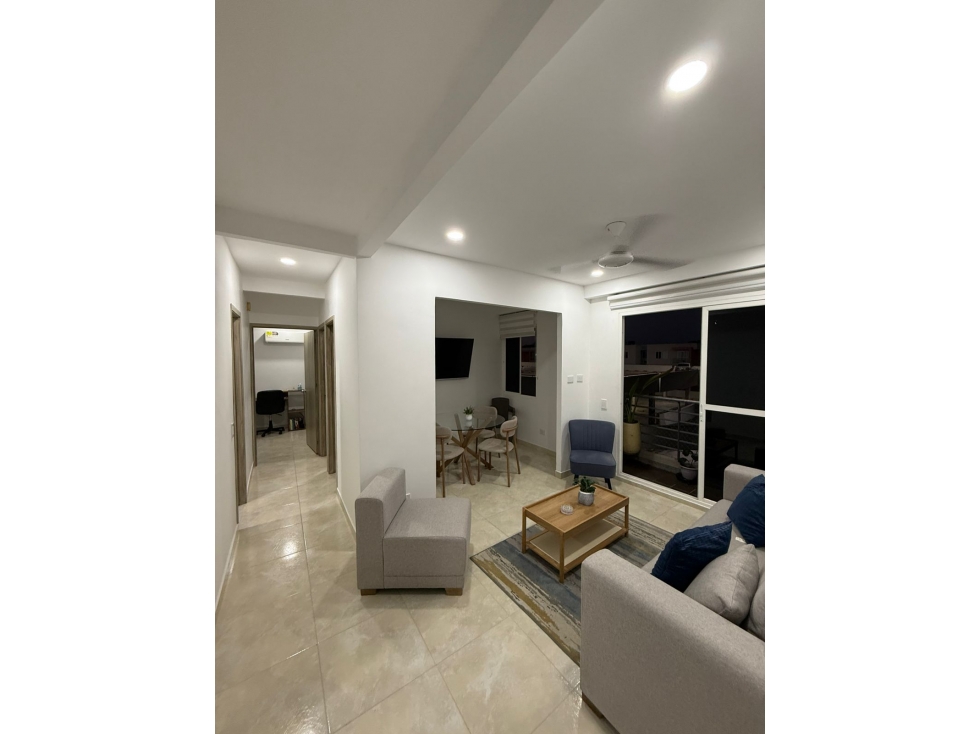 SE VENDE APTO EN EL BARRIO LA CASTELLANA — foto 2