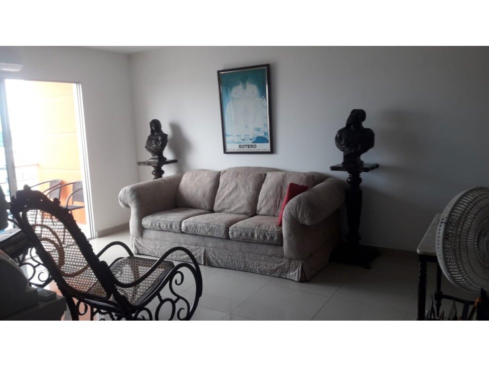 VENDE APARTAMENTO EN LA CASTELLANA 4 HABITACIONES — foto 3