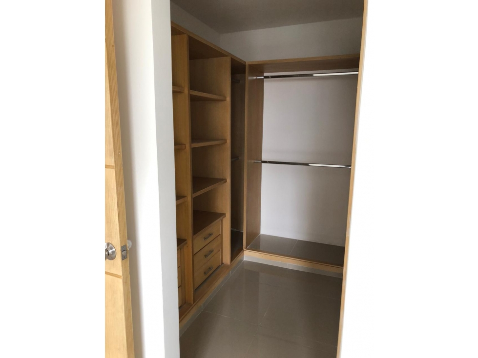 VENDE APARTAMENTO EN LA CASTELLANA — foto 4
