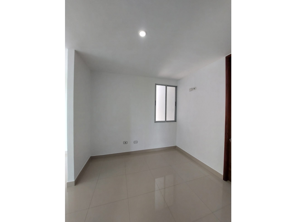 SE VENDE APARTAMENTO EN LA CASTELLANA — foto 6