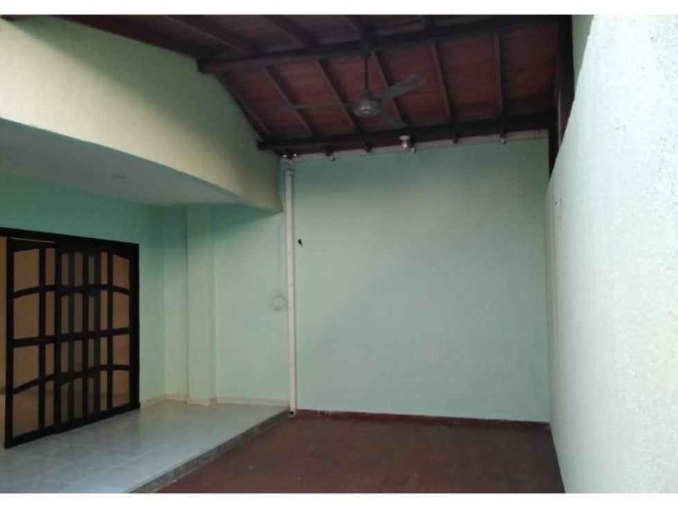 CASA EN VENTA DE DOS PISOS EN PORTAL DE ALMERIA MONTERÍA - 2