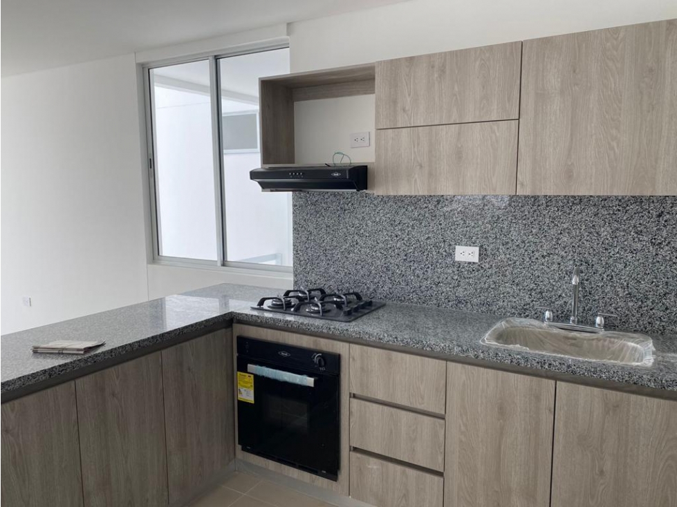 SE VENDE APARTAMENTO EN LA CASTELLANA — foto 3