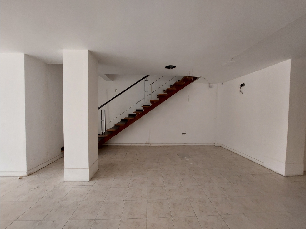 LOCAL COMERCIAL EN ARRIENDO - CENTRO - 4