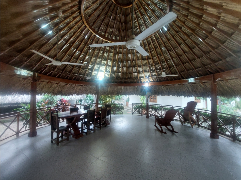 CASA CAMPESTRE EN ARRIENDO A 4MIN DE LA UPB - 2