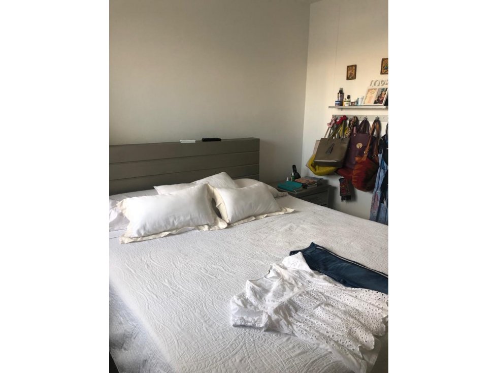 APARTAMENTO EN LA CASTELLANA EXCELENTE UBICACIÓN — foto 6