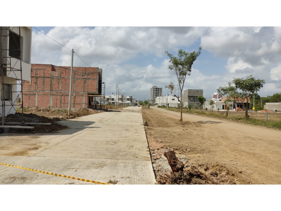 OPORTUNIDAD DE INVERSIÓN, DOS CASAS EN VENTA AL NORTE DE MONTERIA - 1